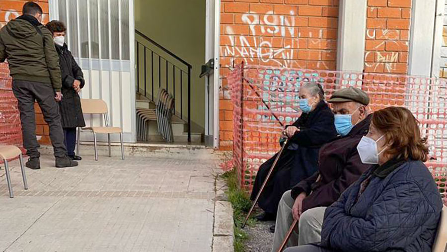 Screening anti Covid nel Nuorese: eseguiti tamponi a 22.414 persone