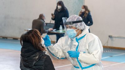 Un momento della campagna di screening a Nuoro (foto S.Novellu)