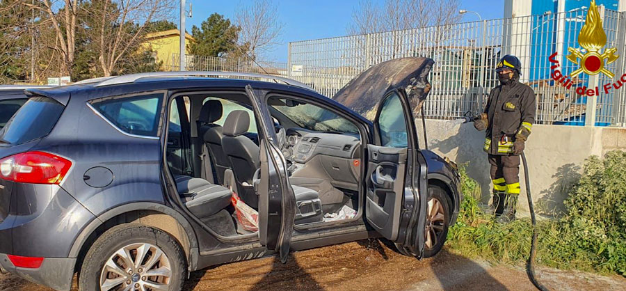 Gira la chiave e l’auto va a fuoco