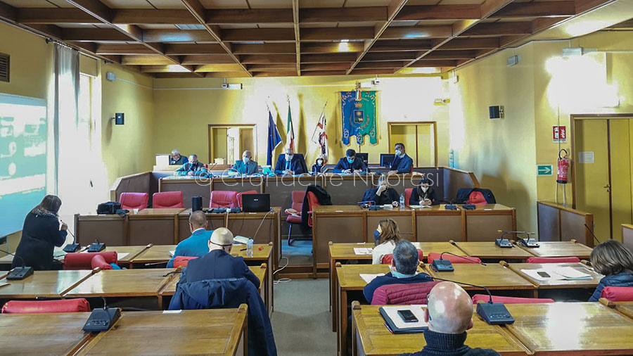 Nuoro. Bocciata la proposta della Minoranza dei parcheggi gratis solo per i commercianti del Corso Garibaldi