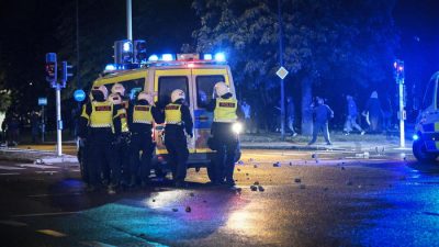 Un momento dell'attacco terroristico a Vetlanda, in Svezia