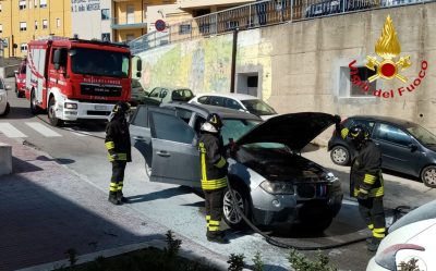 I VVF sul luogo dell'incendio