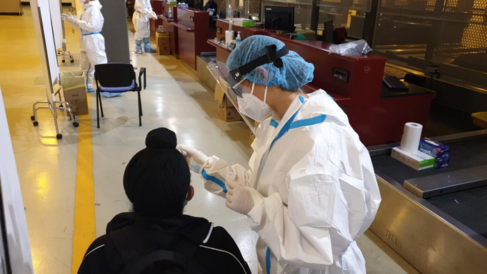 Covid: 9% di positivi in un volo proveniente dall’India a Roma