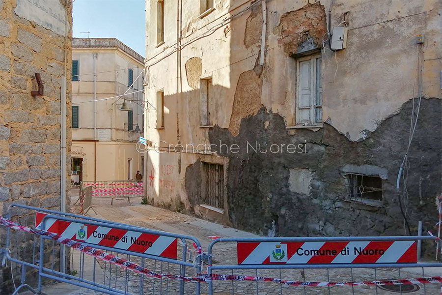 Nuoro e la sua storia continuano a sgretolarsi: nuovo crollo a Santu Predu
