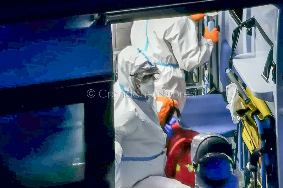 Incubo pandemia: a Nuoro 300 persone ostaggio del virus e al San Francesco riapre il reparto Covid