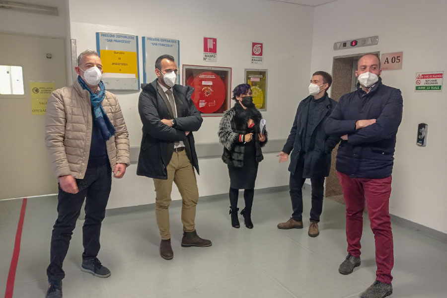 Sopralluogo del M5S al San Francesco di Nuoro: “Grave carenza di organico e tecnologie””