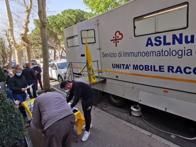 Nuoro, raccolta del sangue dell'AVIS ai Giardini (foto S.Novellu)