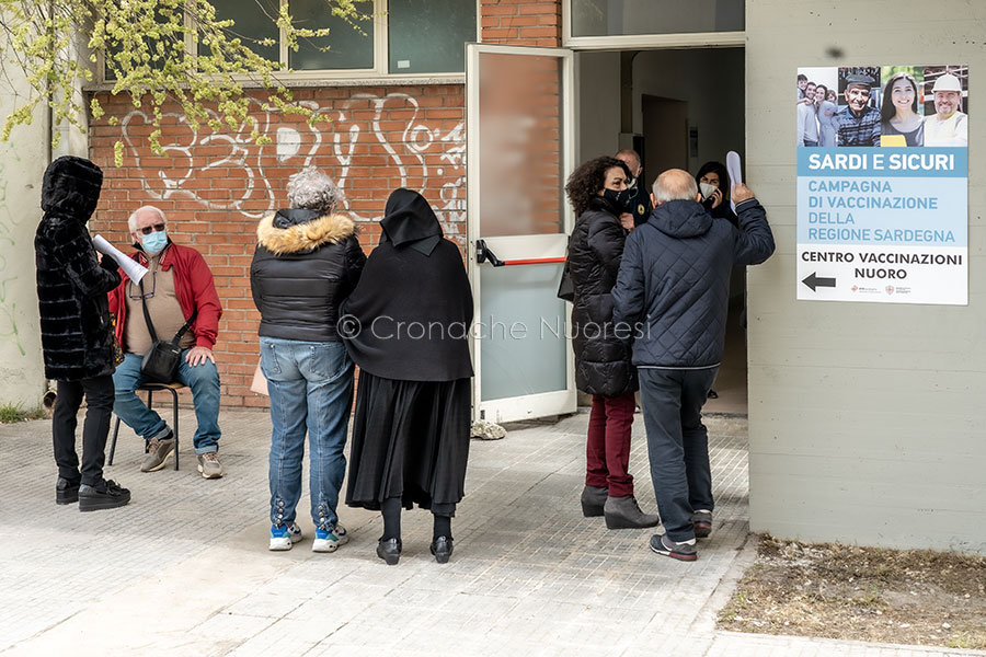 Covid.  Calano i contagi in Sardegna tranne che nel Nuorese