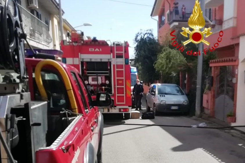 Abitazione a fuoco: le fiamme sprigionate da una cucina a gas