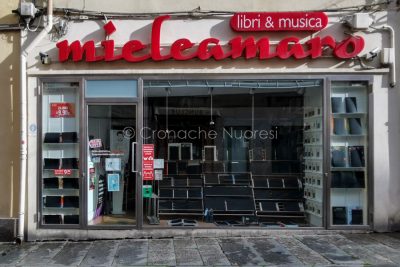 Nuoro - #unacittainlutto (foto S.Novellu)