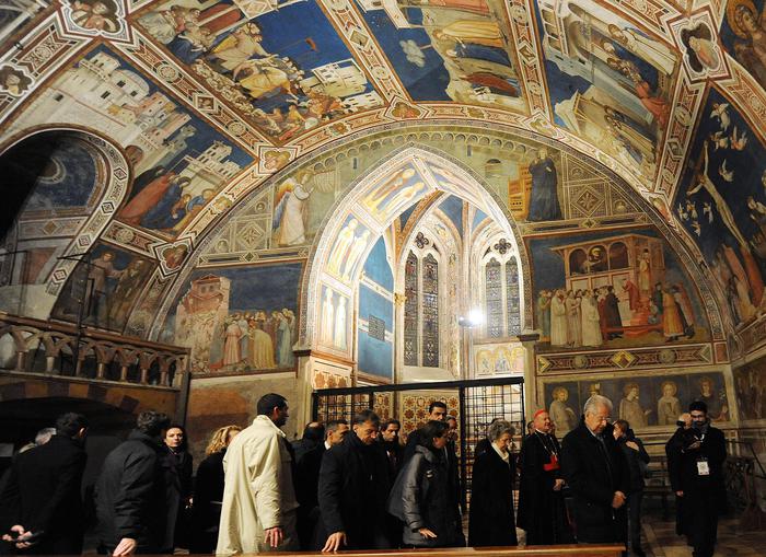 La Sardegna in pellegrinaggio ad Assisi con l’olio per lampada della tomba di San Francesco