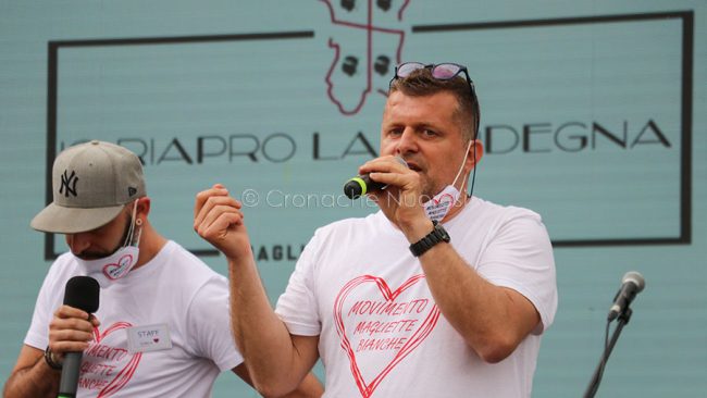 Cagliari. Manifestazione delle Magliette Bianche Fabio Macciò (foto K.Lai)