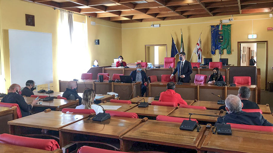 Nuoro. Dopo il sit-in in Prefettura i rappresentanti delle attività produttive ricevuti in Comune