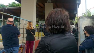 Nuoro, coda per i vaccini in via Kadinsky