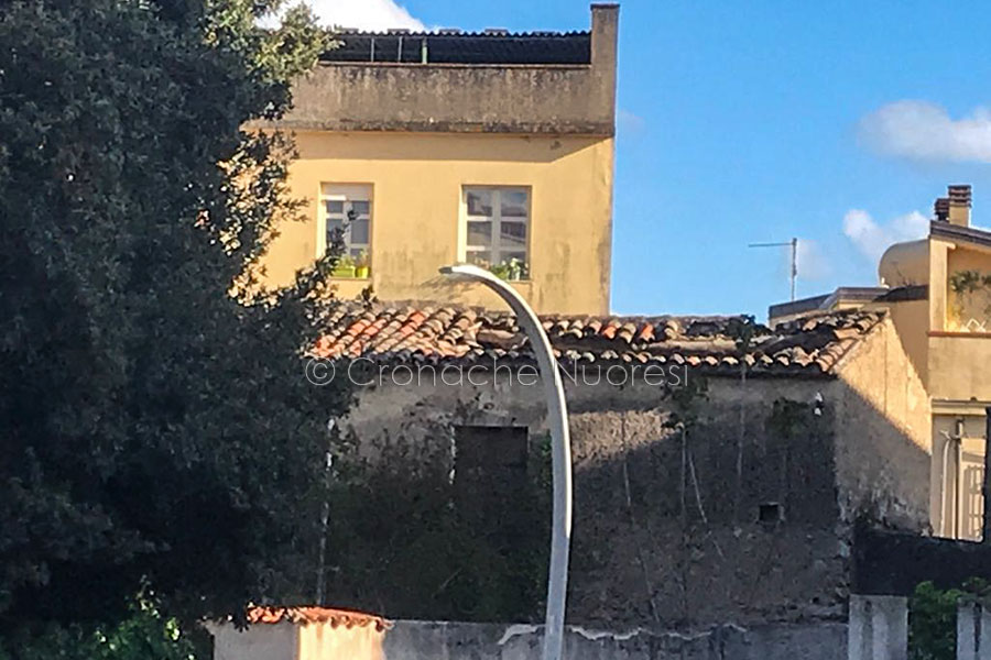 La vecchia Nuoro che cade a pezzi: nuovo crollo a Santu Predu