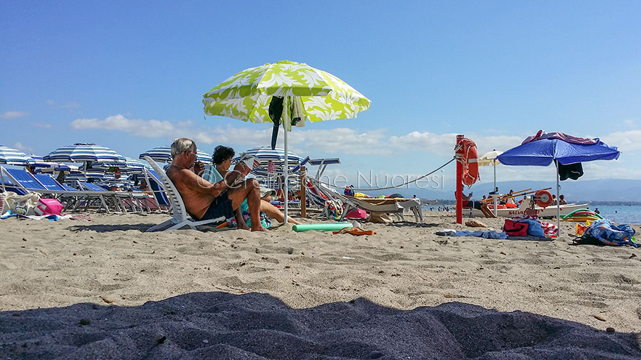 RAS. Strutture di facile rimozione sulle spiagge potranno rimanere posizionate sull’arenile tutto l’anno
