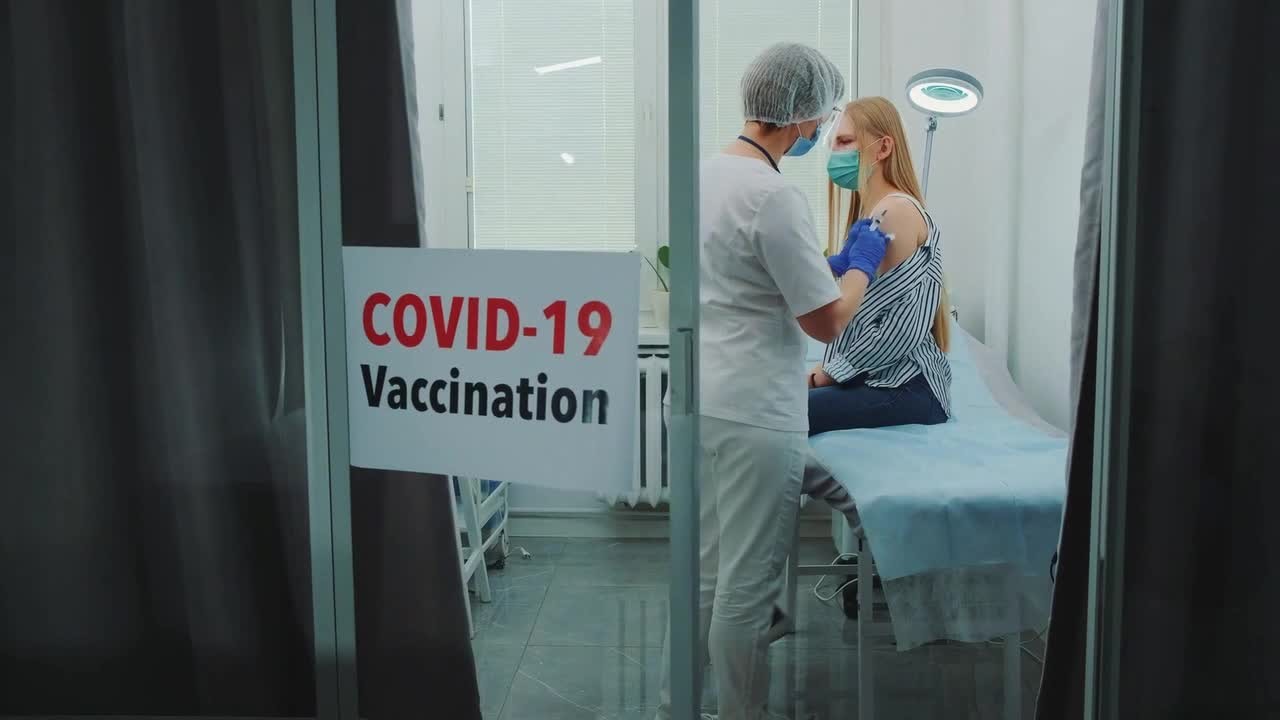 Covid. In Sardegna crescono le vaccinazioni: 100mila in una settimana
