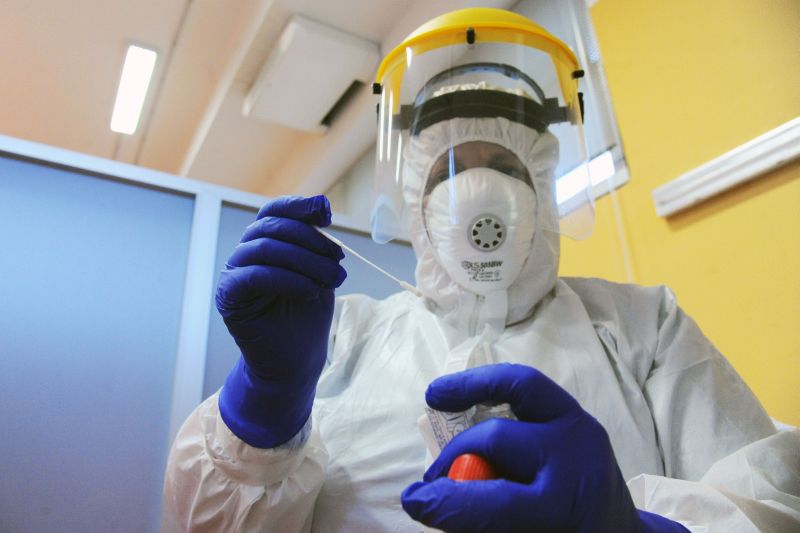 Covid. La Regione dichiara 24 nuovi positivi e un decesso oggi in Sardegna ma dei nuovi focolai non c’è traccia