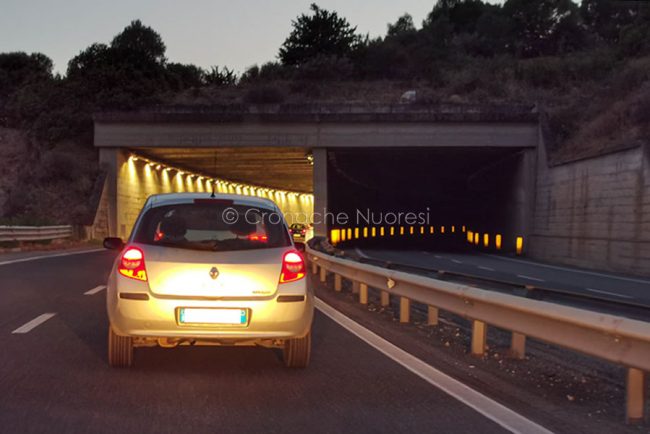 Coda sulla SS131 DCN (foto S.Novellu)