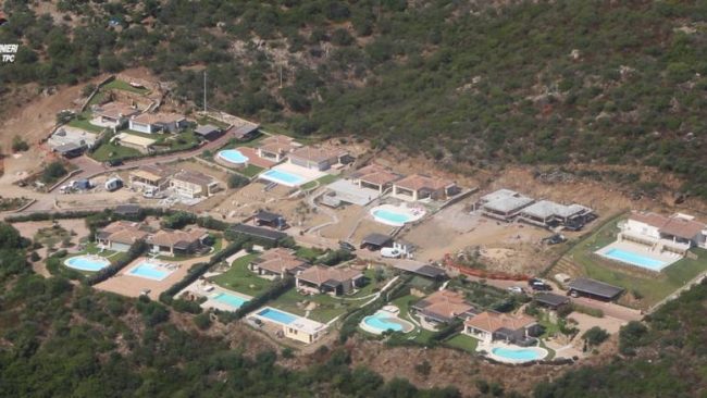 Una veduta aerea della lottizzazione di Golfo Aranci