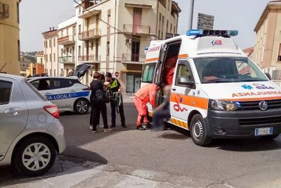 Il conducente dell'auto soccorso dal 118 dopo l'investimento