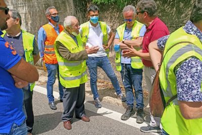 L'ingegnere Maccioni sulla 131assieme ai colleghi ANAS