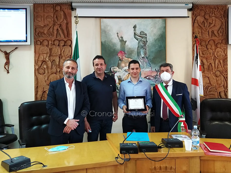 Macomer. Lo studente Nicola Salis insignito “Alfiere della Repubblica per l’integrazione sportiva”