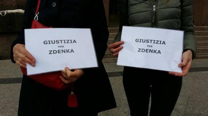 Uccise la compagna e portò via le figlie: “Non sono un violento”