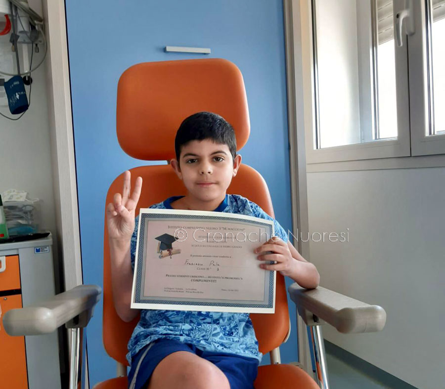 Nuoro. Francesco consegue brillantemente la licenza media al Microcitemico