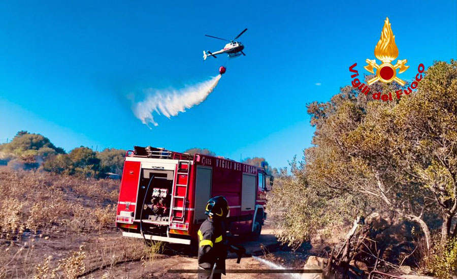 Sardegna nella morsa degli incendi: il bilancio giornaliero è di 38 roghi