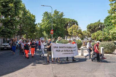 La Sanità del Nuorese e dell'Ogliastra scende in piazza (foto S.Novellu)
