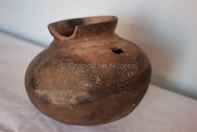 Olla in ceramica, di stile preispanico (1000 – 1476 d.C.)
