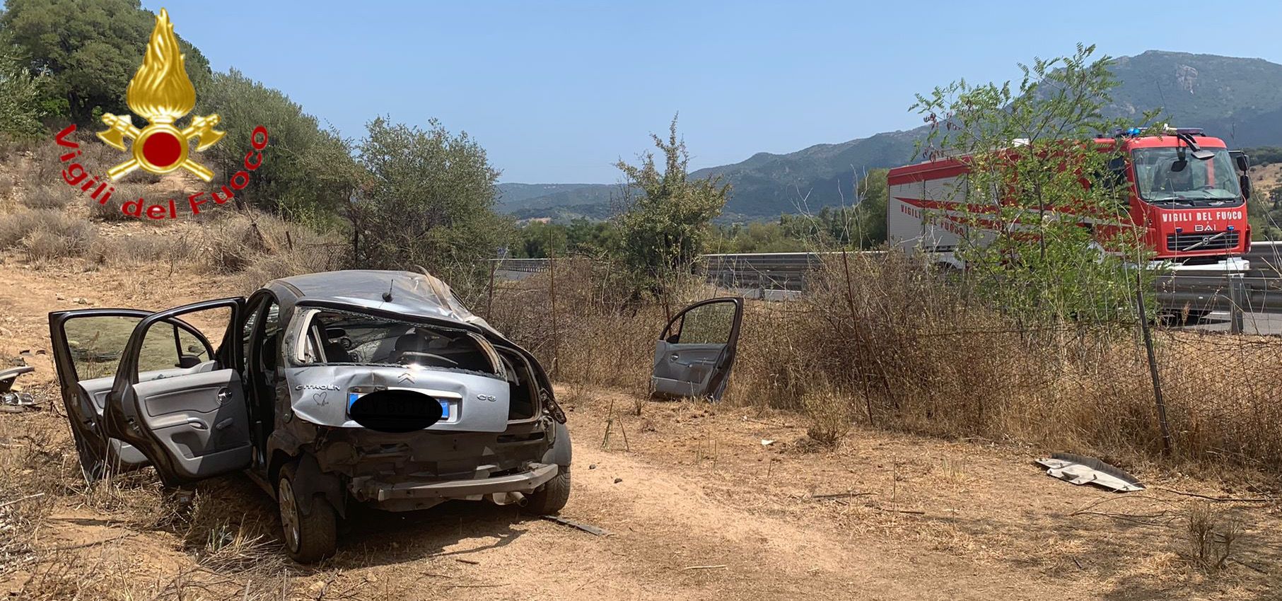 Paura sulla 131 DCN a pochi chilometri da Nuoro. Vola con la macchina fuori dalla carreggiata: ferita una donna