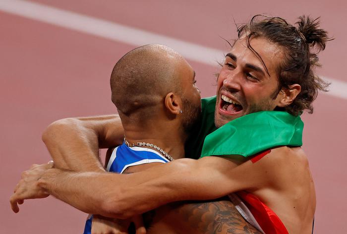 Con Jacobs e Tamberi l’atletica azzurra entra nella storia: doppia medaglia d’oro