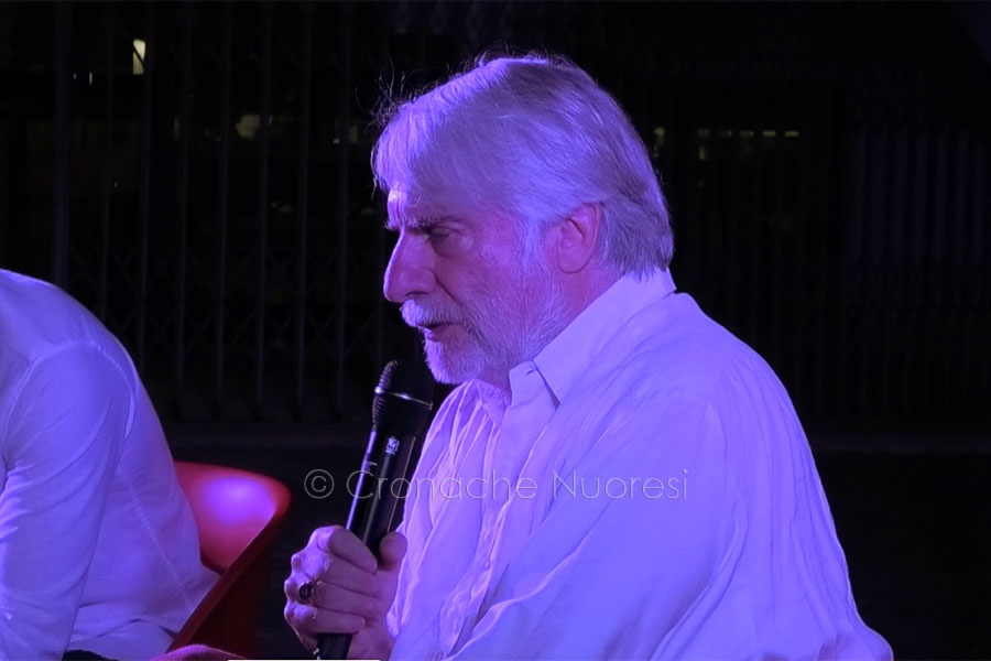 “Oltre la tempesta”: a Macomer presentato l’ultima opera di Paolo Crepet