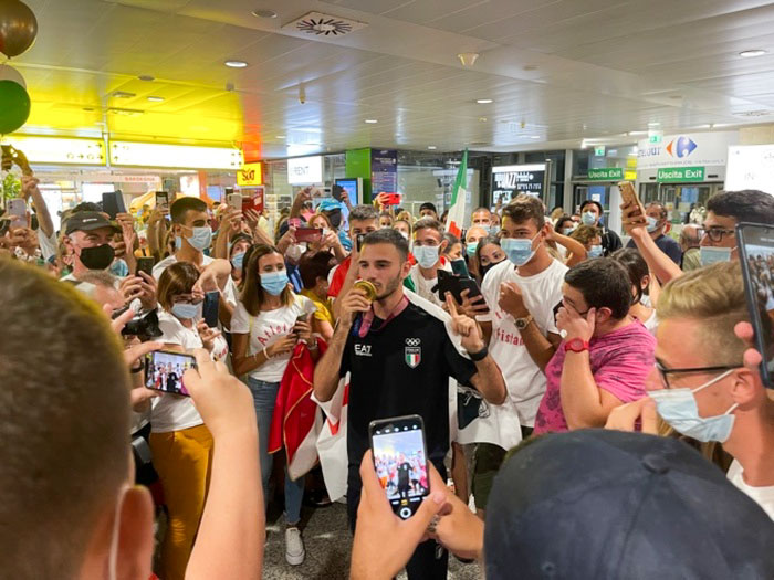 Tokyo: festa in aeroporto Cagliari per medaglia d’oro Patta