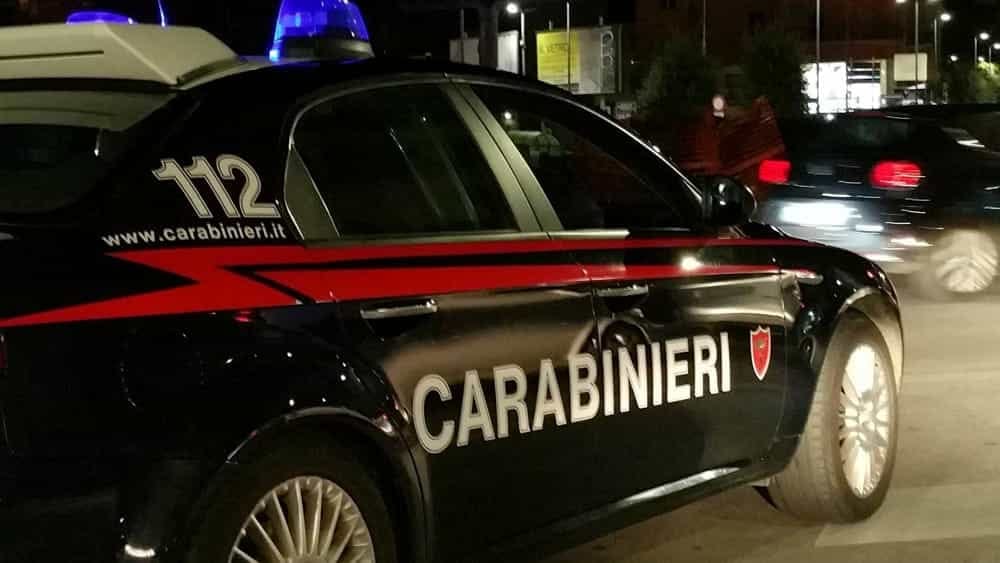 Cocaina e contanti in auto ma era tenuto sotto controllo dai Carabinieri: arrestato