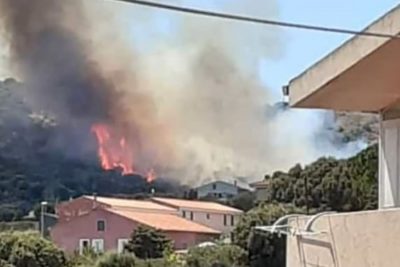 Fuoco a Trinità D'Agultu