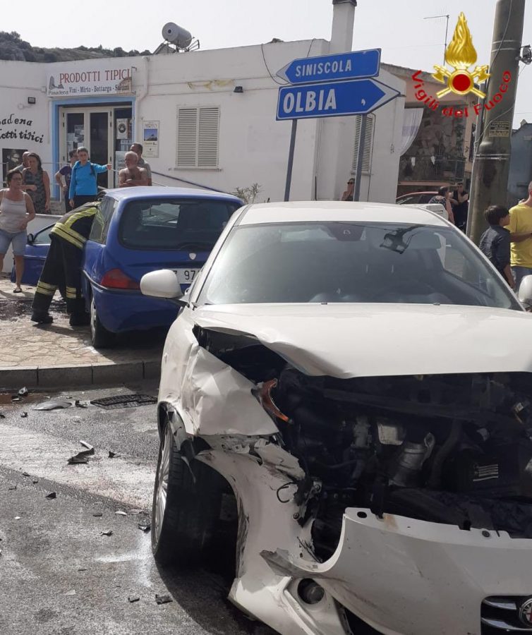 Una delle auto coinvolta nell'incidente