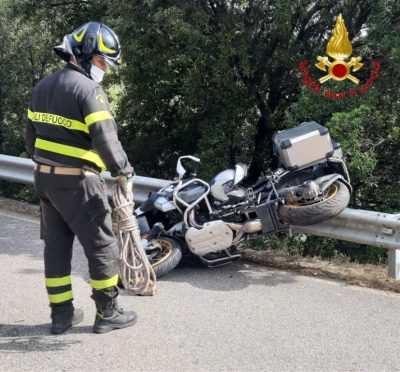 La moto dopo lo schianto