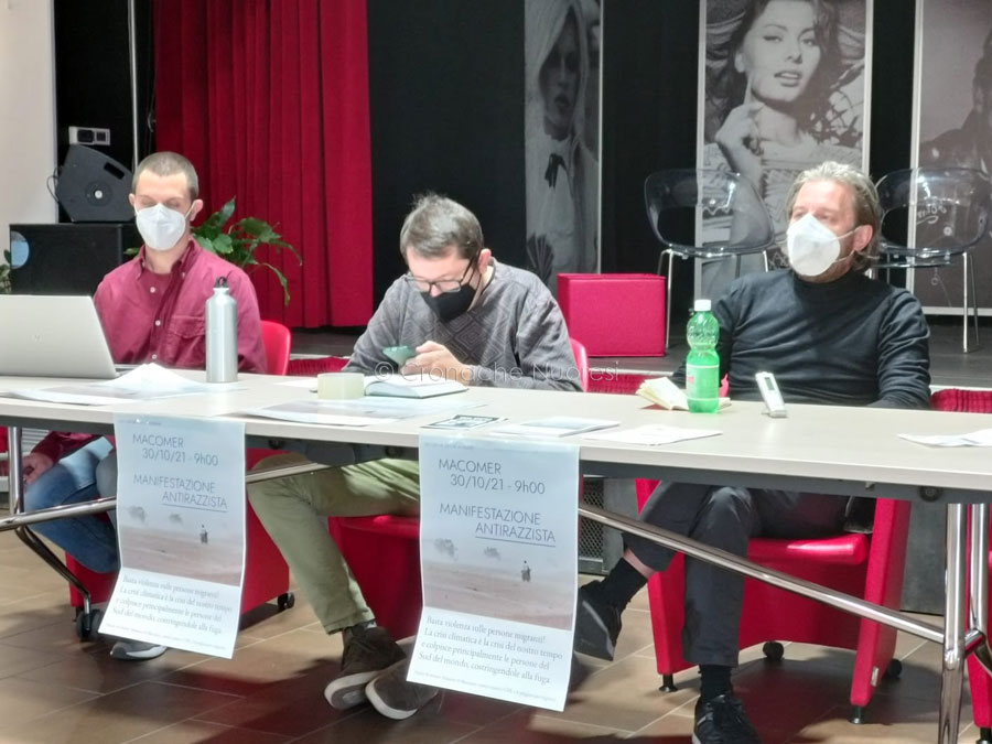 Macomer: il 30 ottobre in piazza per la chiusura del CPR