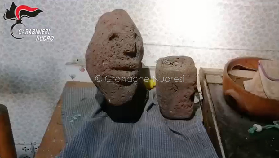 Bunker segreto scoperto in uno stabile al centro di Arzana: all’interno munizioni e reperti archeologici – VIDEO