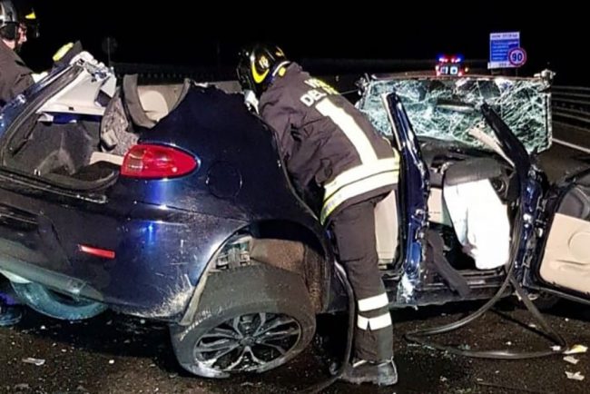 L'Alfa Romeo dopo lo schianto