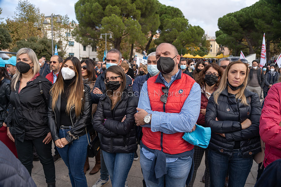Nuoro sfida  Nieddu: oltre 5mila persone in piazza in difesa della Sanità