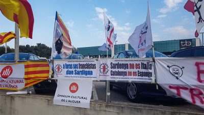 Sit-in alla Corte d'appello di Sassari per il processo a Puigdemont