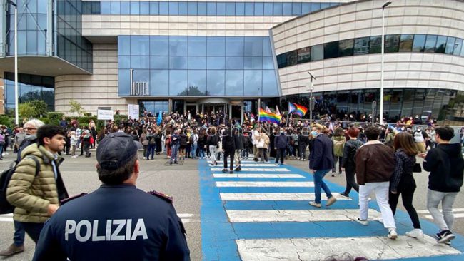 Un momento della manifestazione di Cagliari per il DDL Zan (foto F.Sarti)