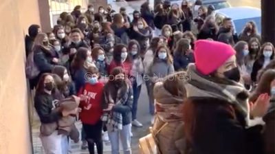 Studenti del liceo Sebastiano Satta in sciopero