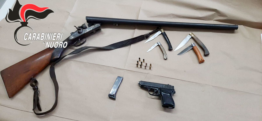 Sorpreso alla guida ubriaco e con armi: 57enne arrestato