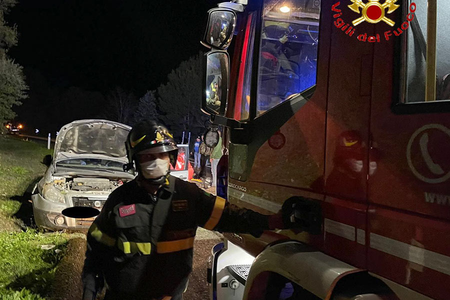 Perde il controllo dell’auto e esce di strada al bivio per Mamoiada: morto un 42enne