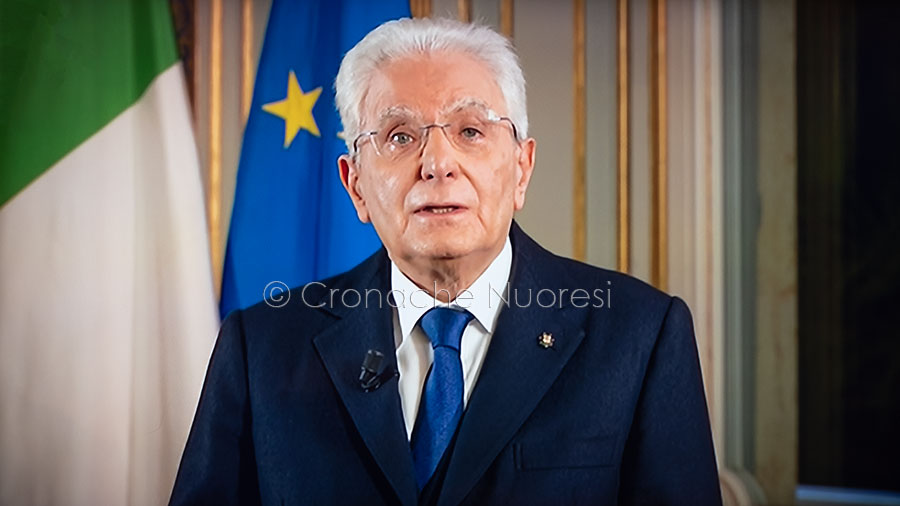 Si vota il 25 settembre. Mattarella: “Bisogna pensare a salvaguardare l’interesse del paese”